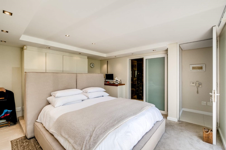 3 Bedroom Property for Sale in Green Point Western Cape